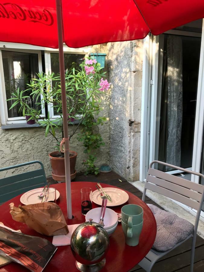 Chez La Berthe Colme Appartement Toul Buitenkant foto